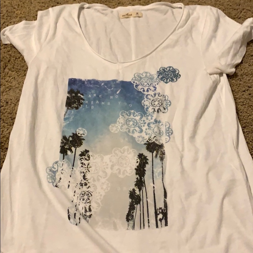 Hollister t shirt